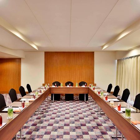 Courtyard By Marriott Hyderabad Hotel Bagian luar foto Meeting room