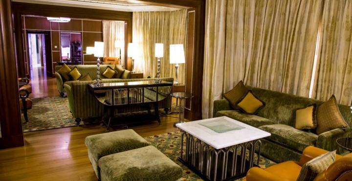 Courtyard By Marriott Hyderabad Hotel Bagian luar foto The lounge at the airport