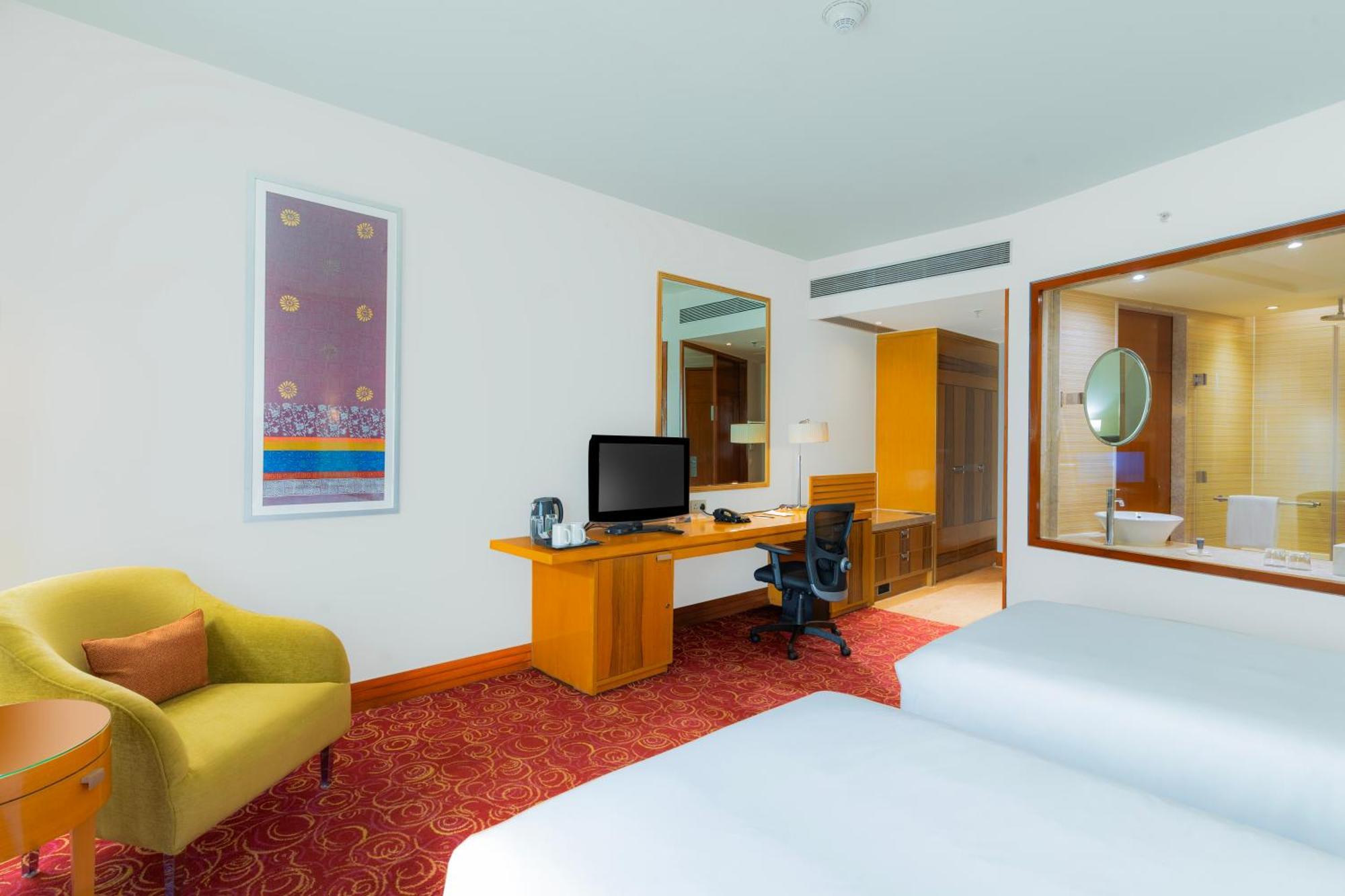 Courtyard By Marriott Hyderabad Hotel Bagian luar foto