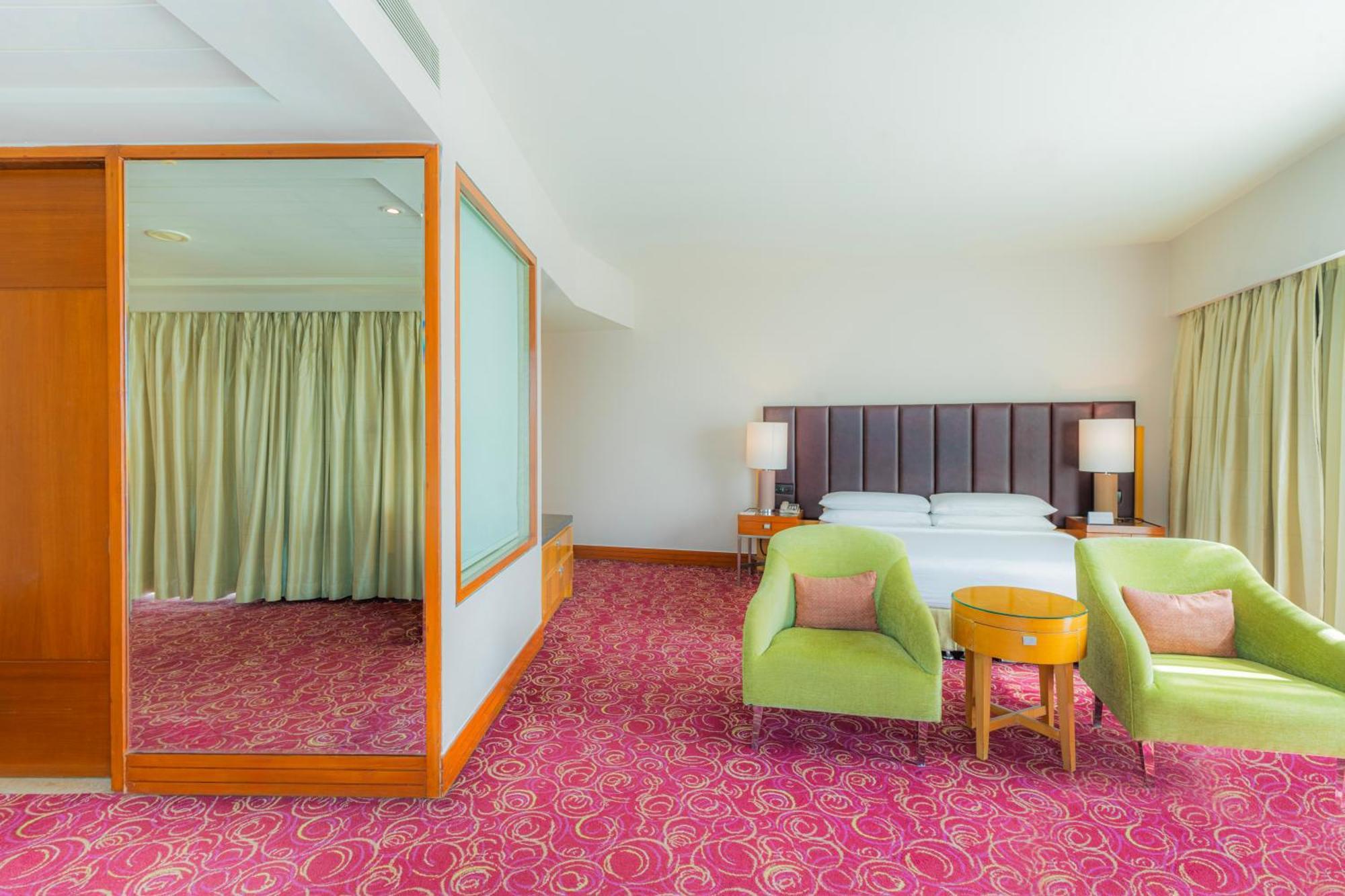 Courtyard By Marriott Hyderabad Hotel Bagian luar foto