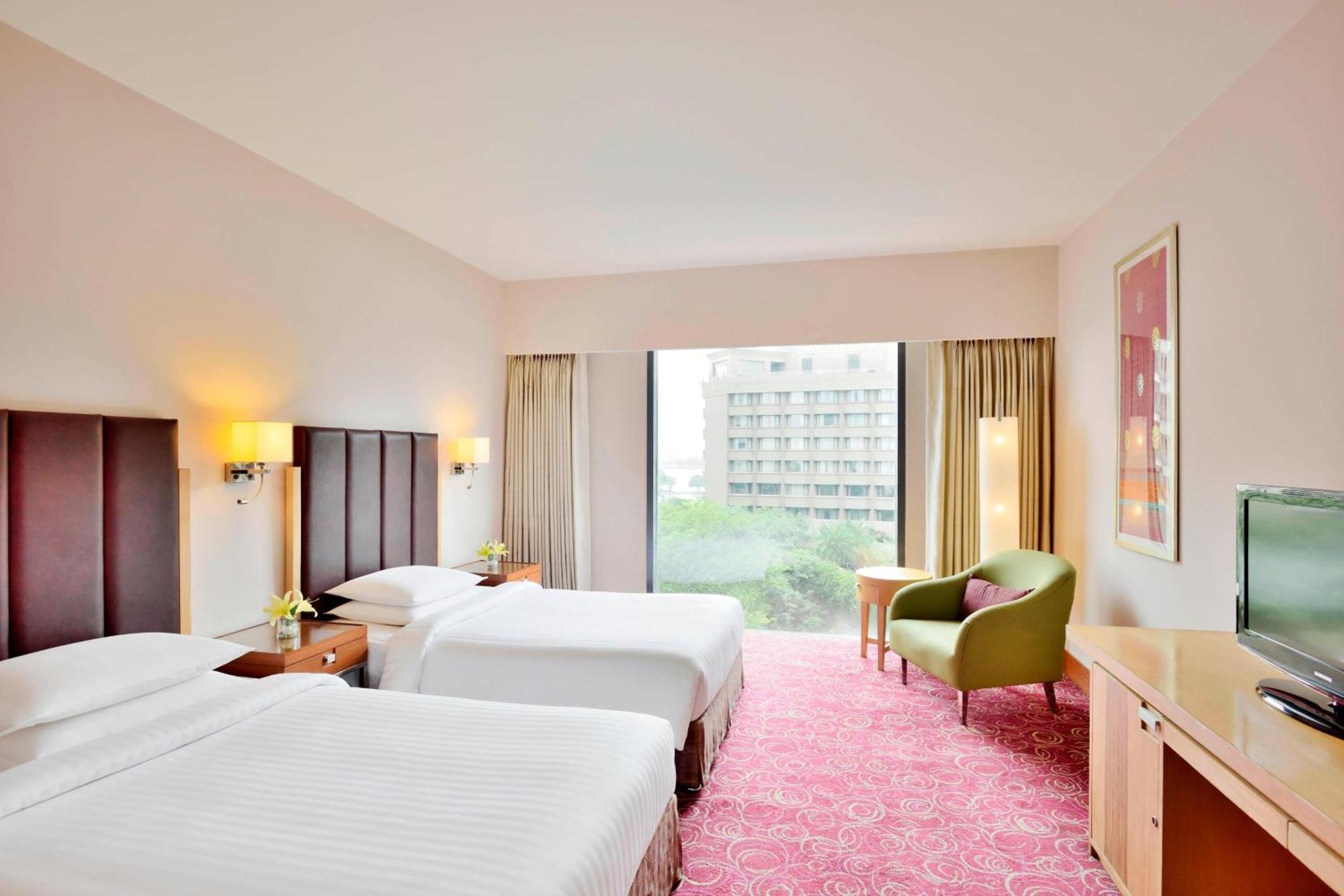 Courtyard By Marriott Hyderabad Hotel Bagian luar foto Deluxe Room