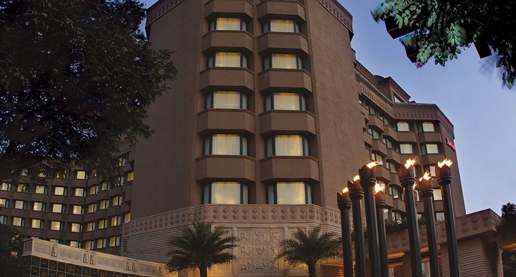 Courtyard By Marriott Hyderabad Hotel Bagian luar foto The Oberoi, Mumbai