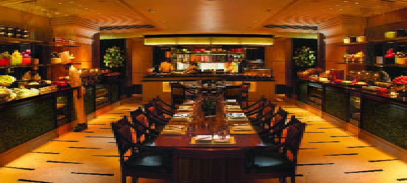 Courtyard By Marriott Hyderabad Hotel Bagian luar foto The interior of the restaurant